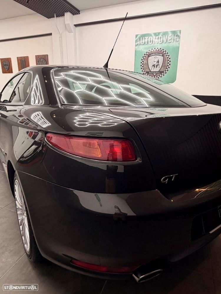 Alfa Romeo GT 1.9 JTD M-JET Distinctive - 18