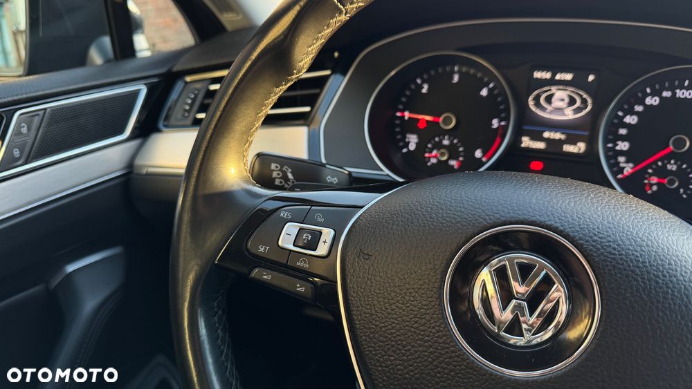 Volkswagen Passat 2.0 TDI (BlueMotion Technology) DSG Highline - 17