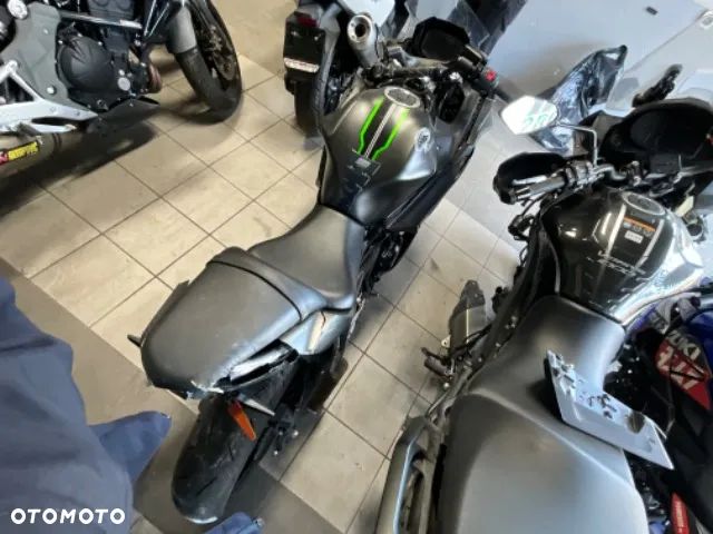 Kawasaki Ninja - 1