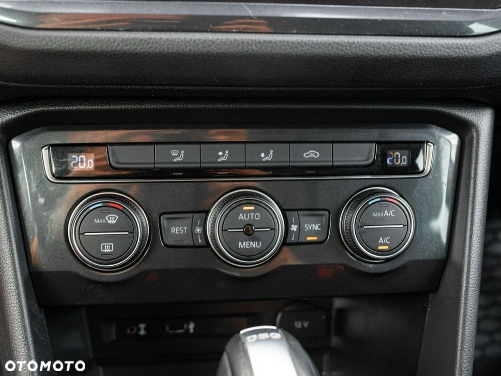 Volkswagen Tiguan - 17