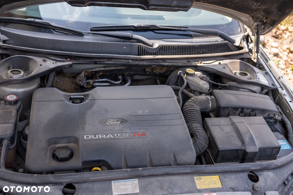 Ford Mondeo 1.8 Ambiente - 14