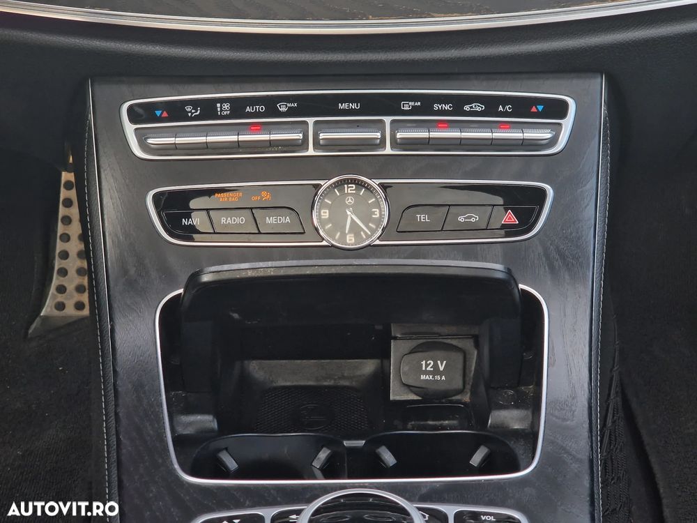 Mercedes-Benz E 220 d Aut. - 25