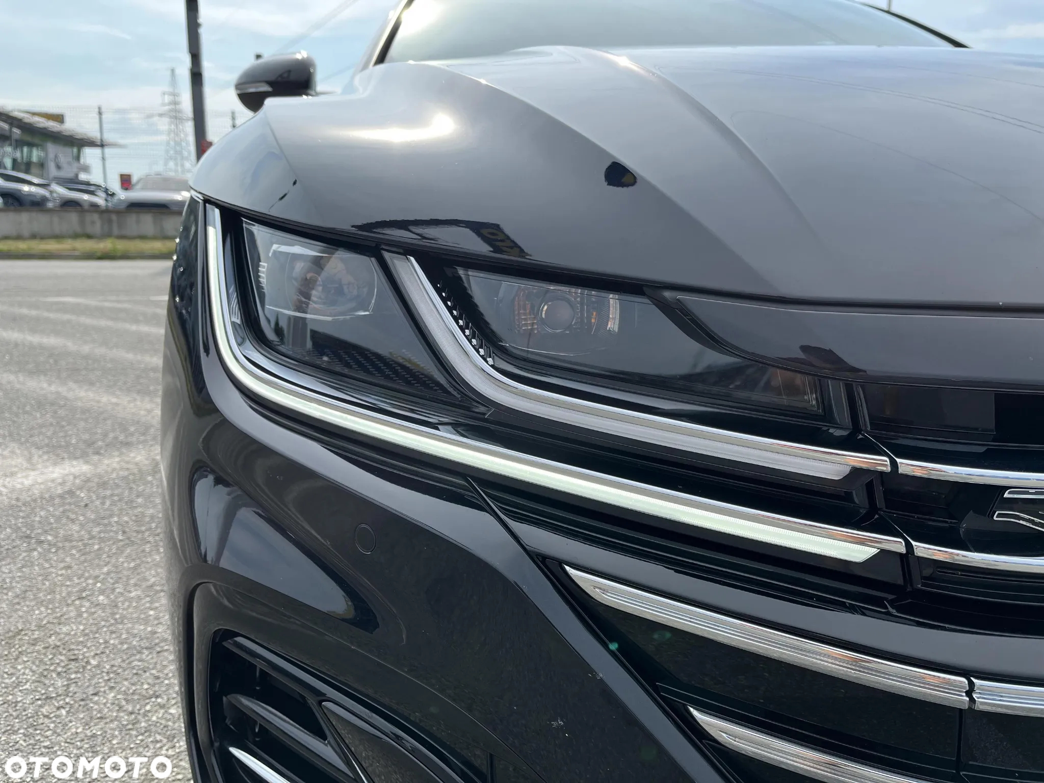Volkswagen Arteon 2.0 TDI R-Line DSG - 25