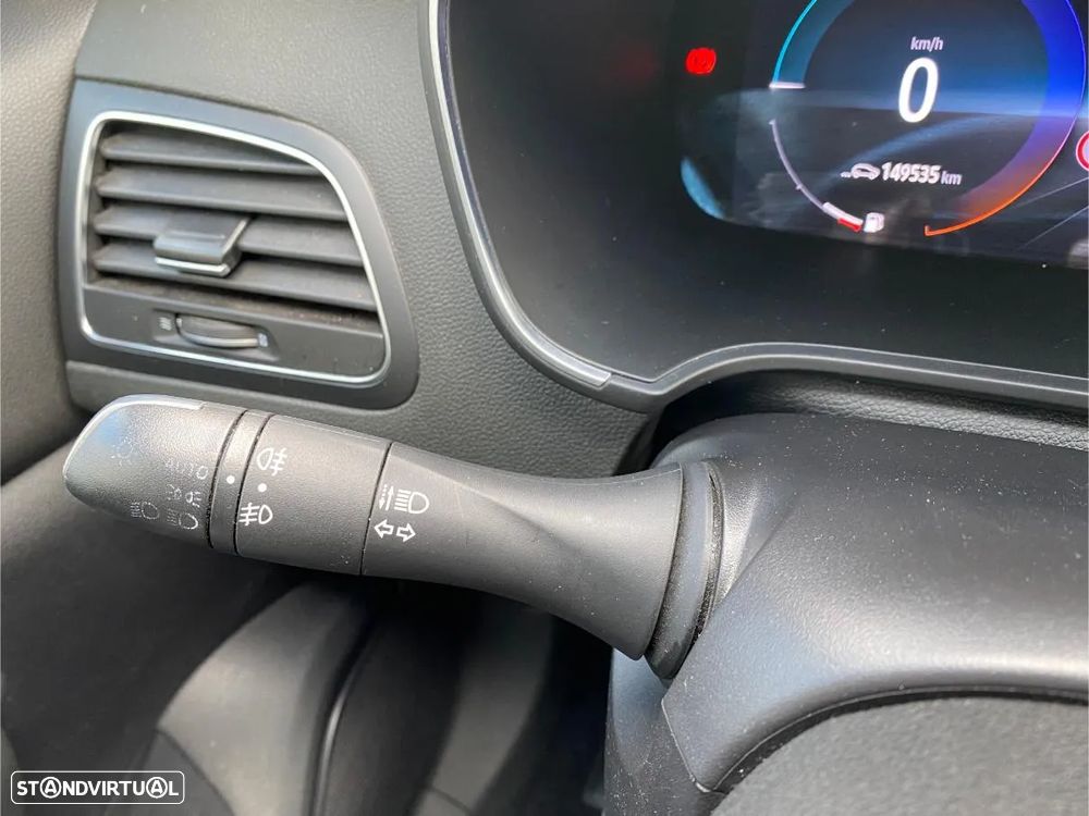 Renault Mégane Sport Tourer E-TECH Plug-in 160 INTENS - 39