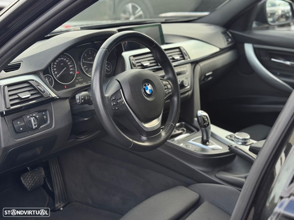 BMW 318 d Auto Line Sport - 11