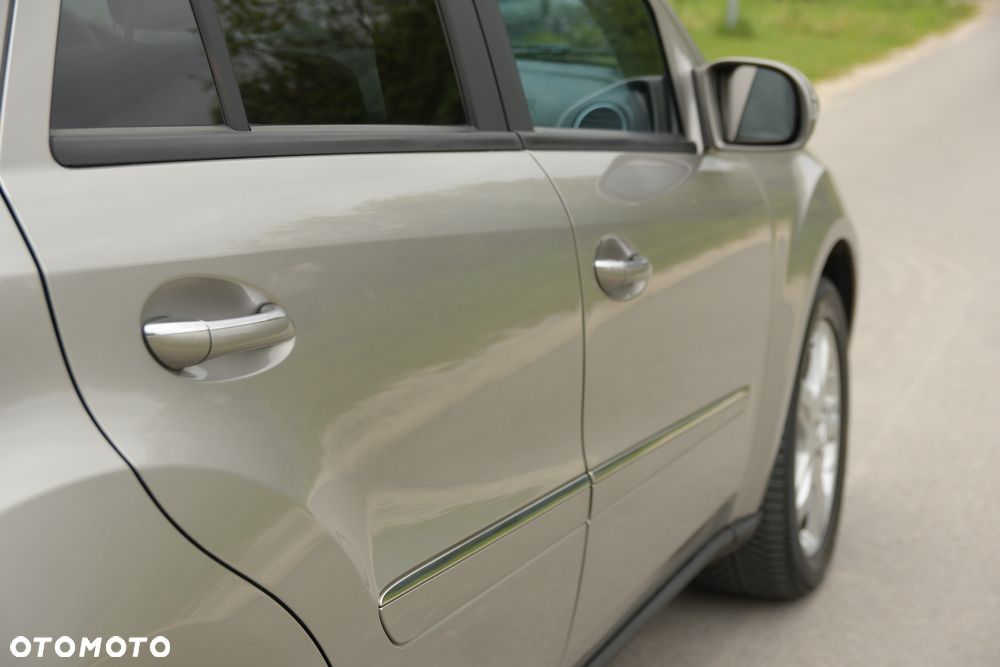 Mercedes-Benz ML - 14
