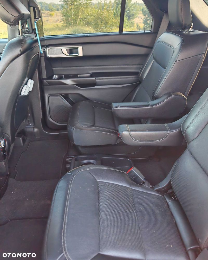 Ford Explorer - 5