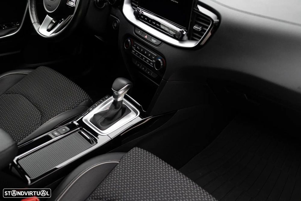 Kia XCeed 1.6 GDI DCT6 OPF PLATINUM - 25