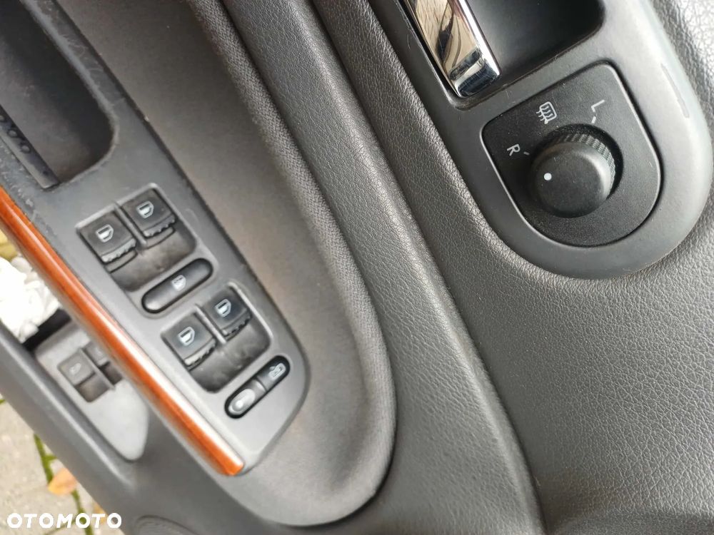Volkswagen Passat 1.9 TDI Comfortline - 8