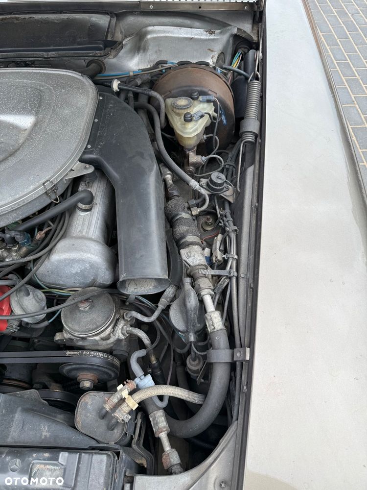 Mercedes-Benz SLC - 24