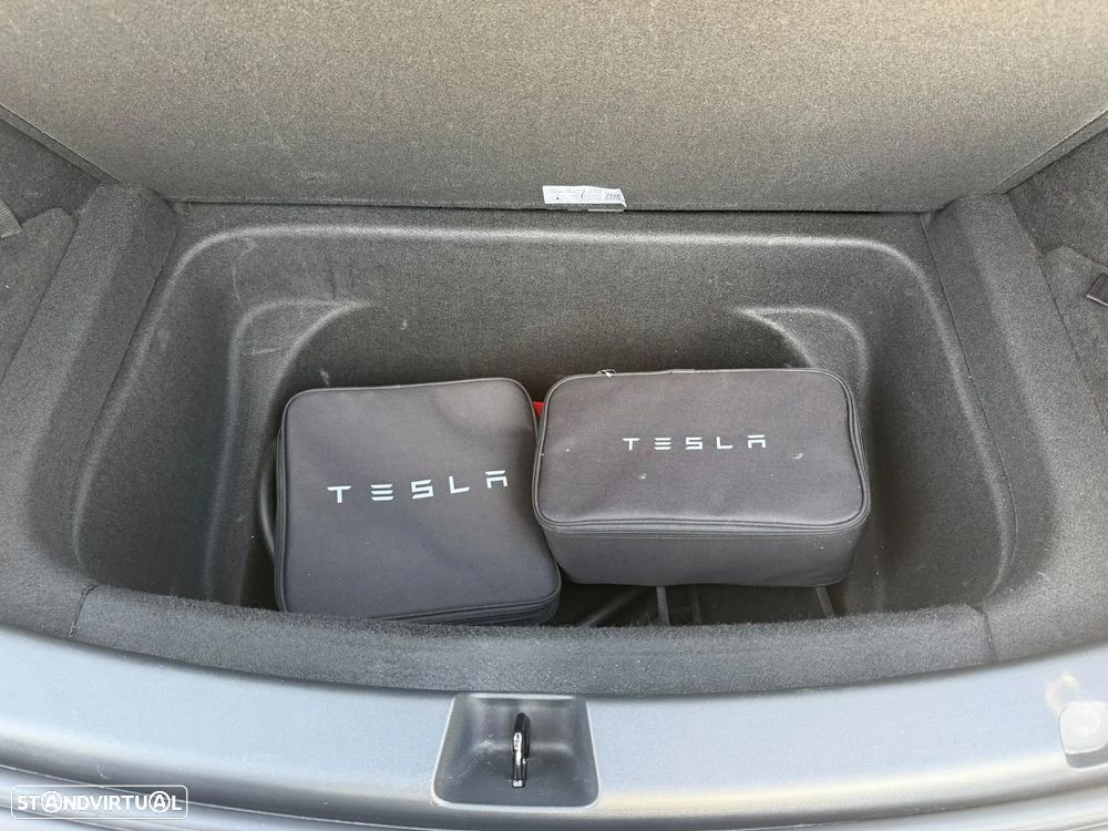Tesla Model Y Long Range Tração Integral - 32