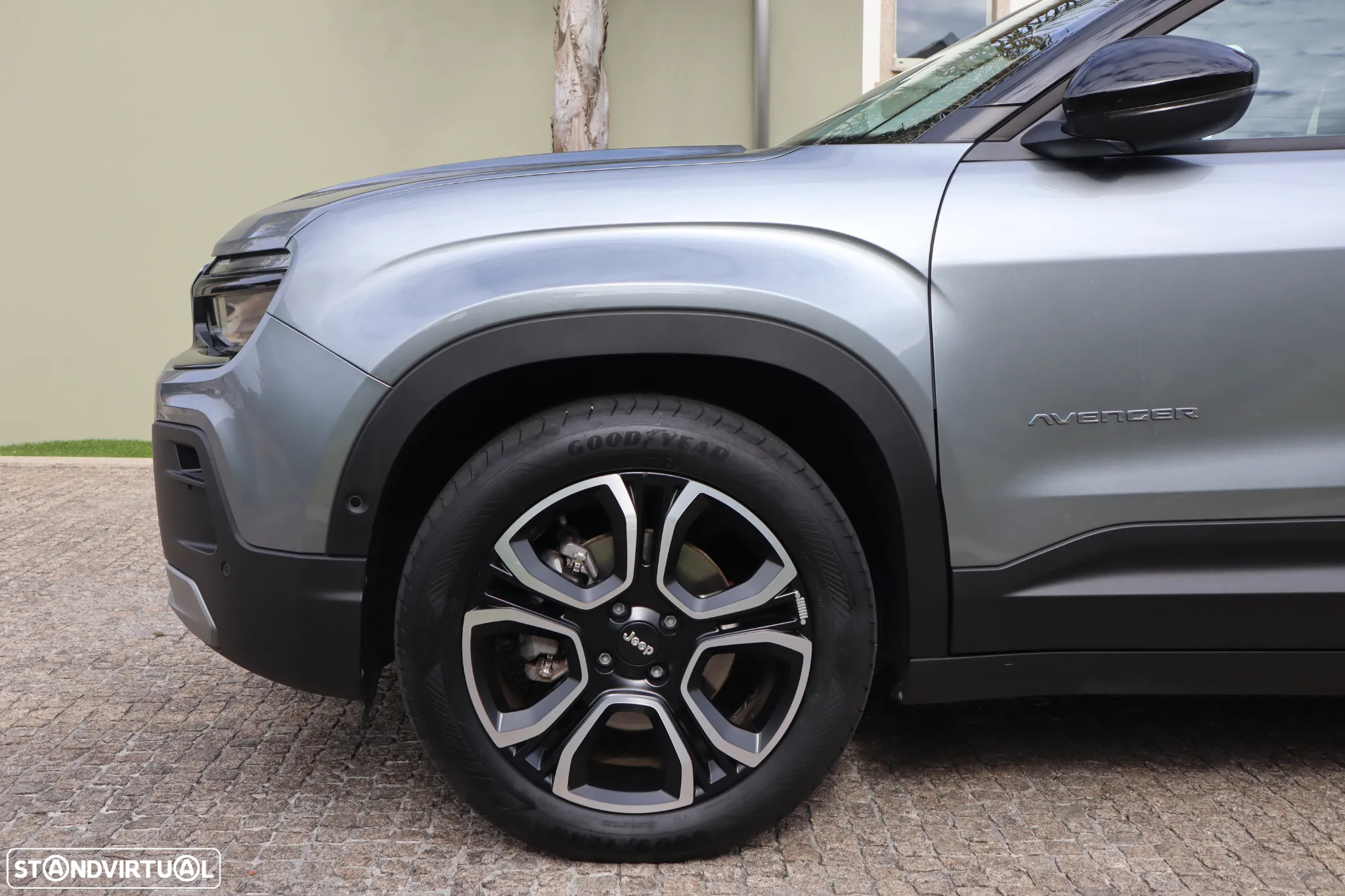Jeep Avenger Summit - 8