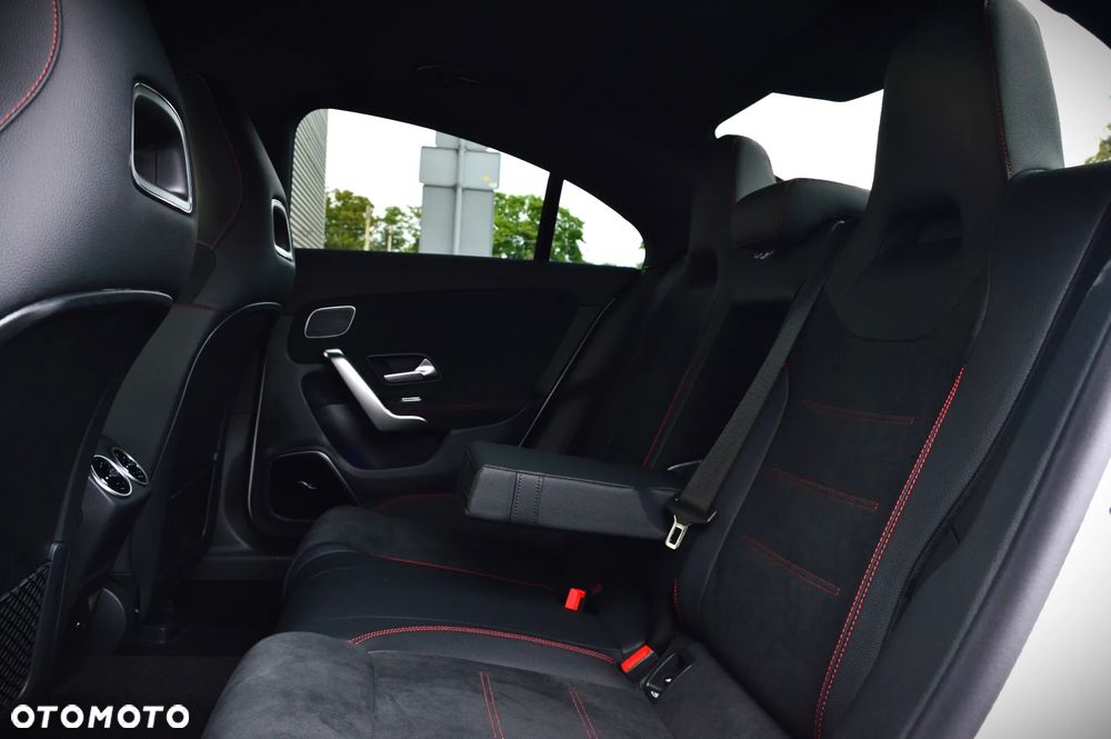 Mercedes-Benz CLA AMG 35 mHEV 4-Matic 8G-DCT - 14