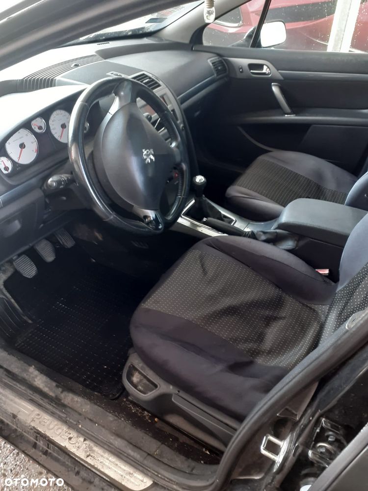 Peugeot 407 - 1
