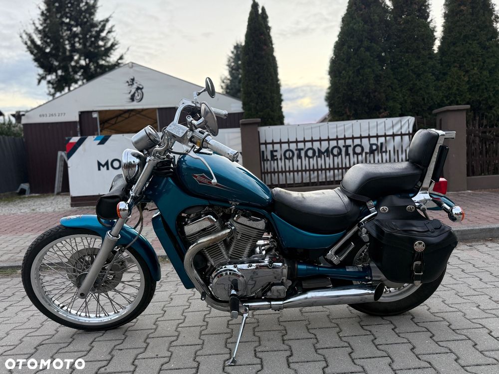 Suzuki Intruder - 19