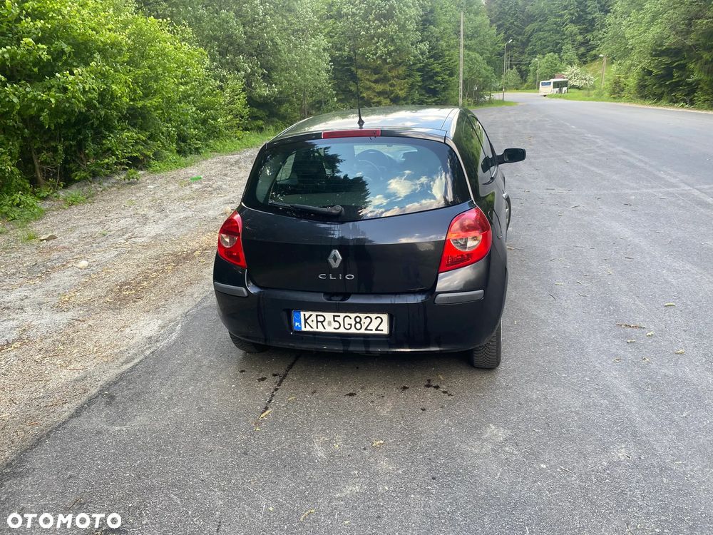 Renault Clio 1.2 16V Authentique - 4