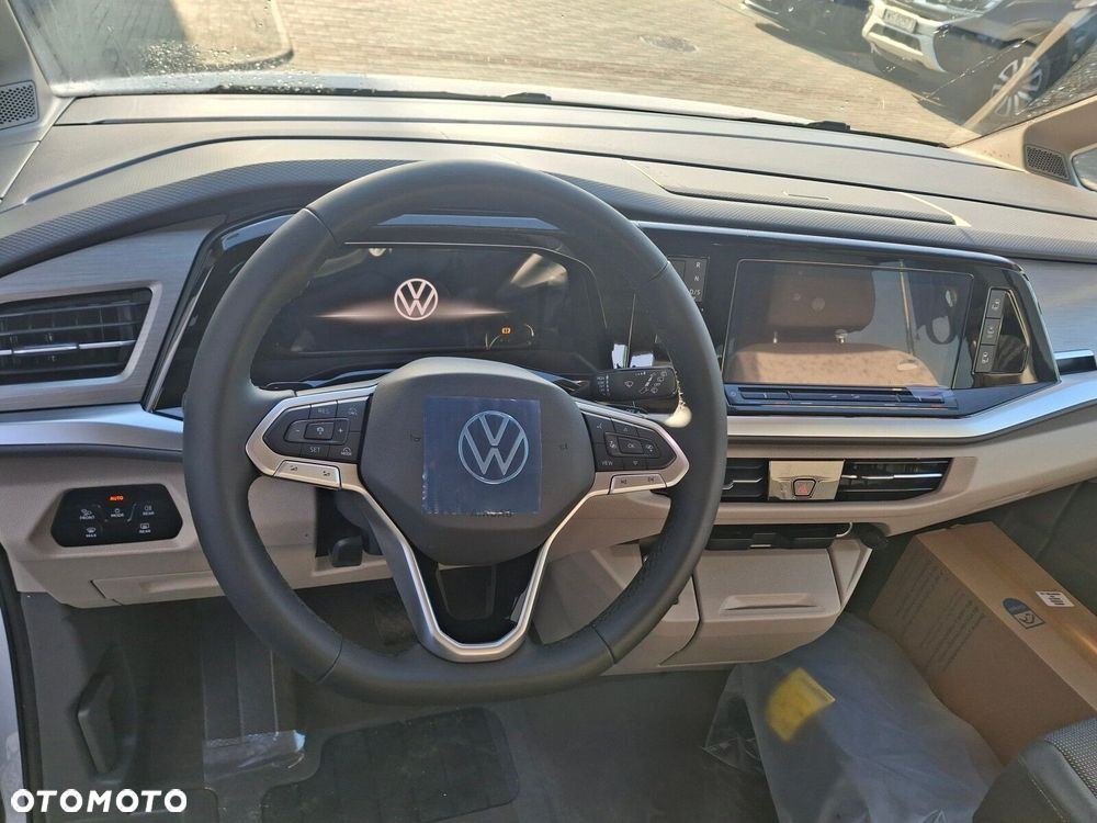 Volkswagen Multivan - 22