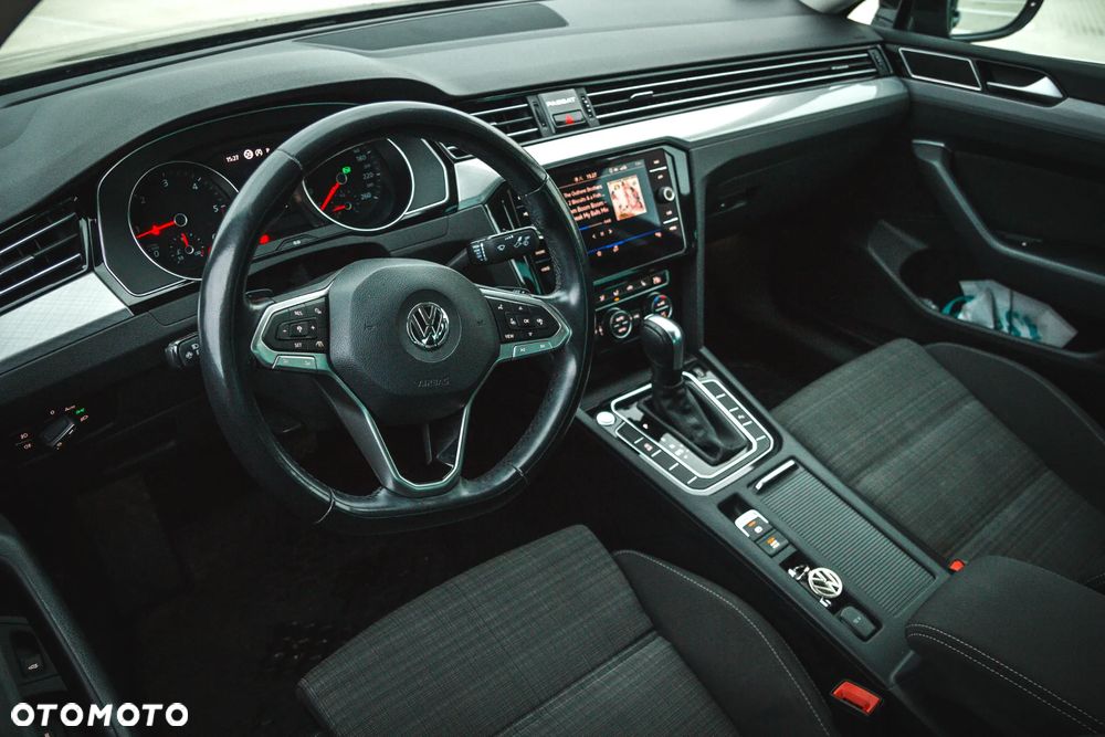 Volkswagen Passat 2.0 TDI EVO Business DSG - 9
