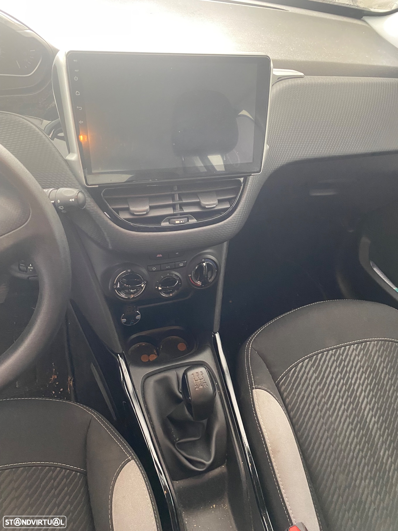 Peugeot 2008 - 10