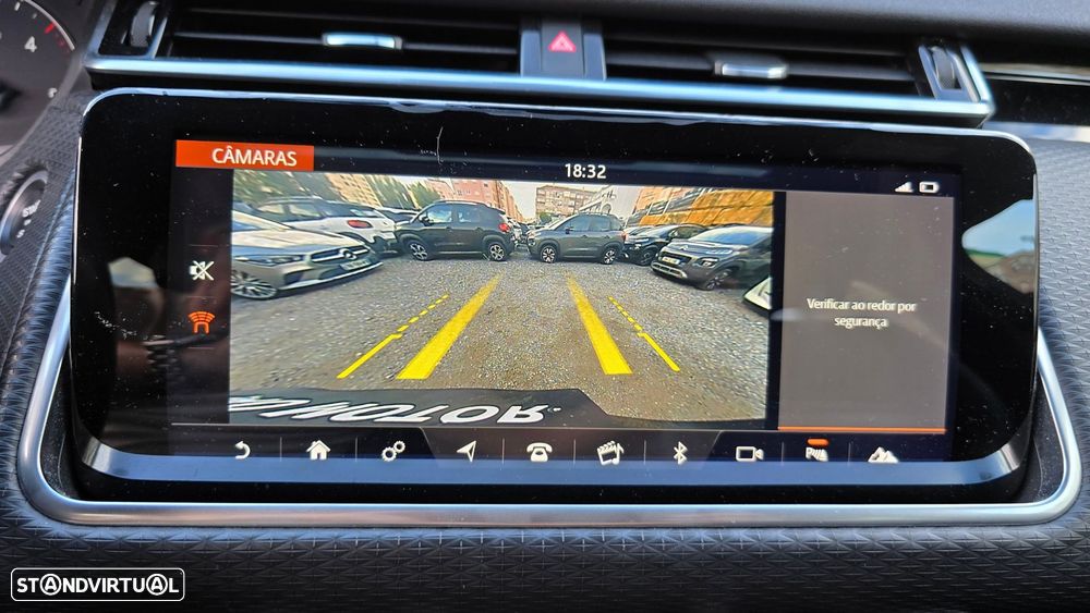 Land Rover Range Rover Velar 2.0 D R-Dynamic - 27