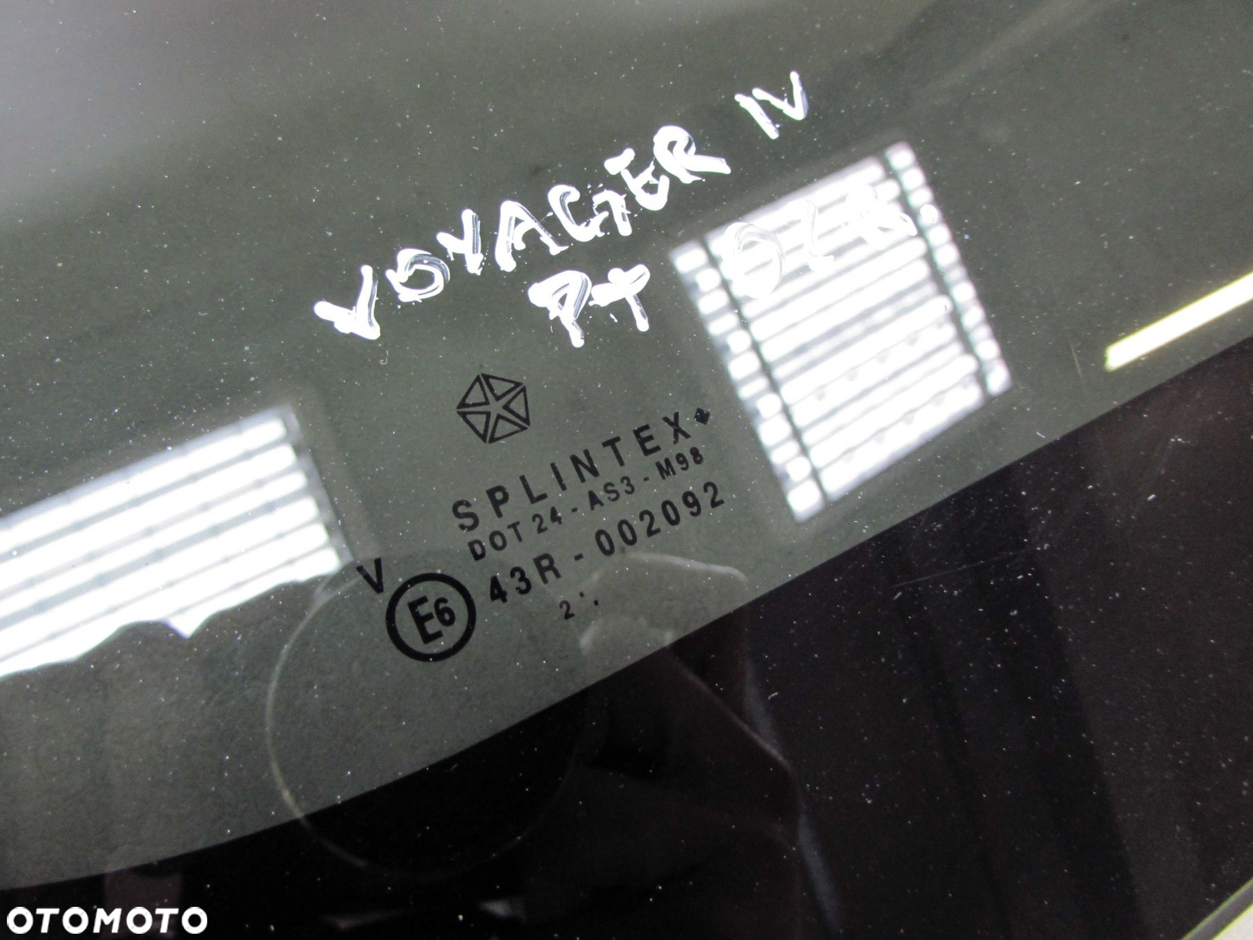 CHRYSLER GRAND VOYAGER DODGE CARAVAN 00-07 SZYBA BOCZNA KAROSERYJNA TYL PRAWA - 7