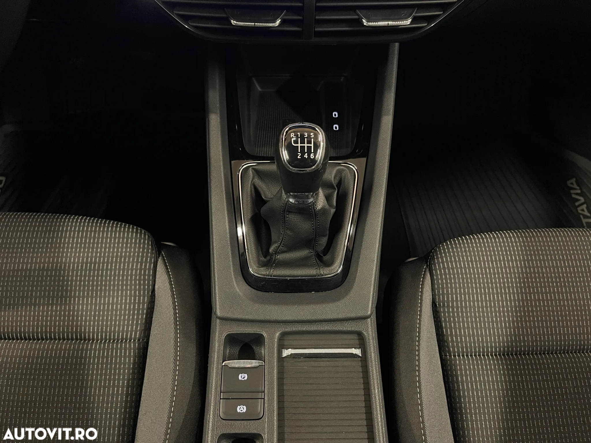 Skoda Octavia 1.5 TSI Ambition - 27