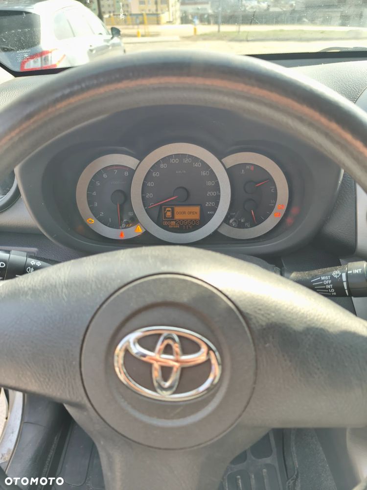 Toyota RAV4 2.0 4x4 - 11