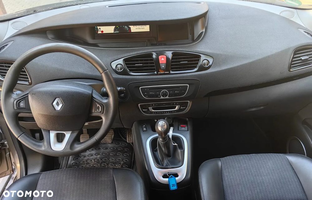 Renault Scenic - 17