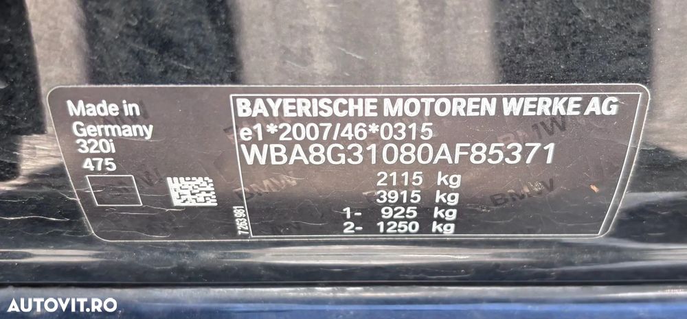BMW Seria 3 2018 photo 2