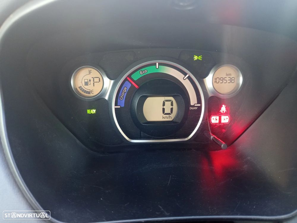 Peugeot Ion 2013 photo 5