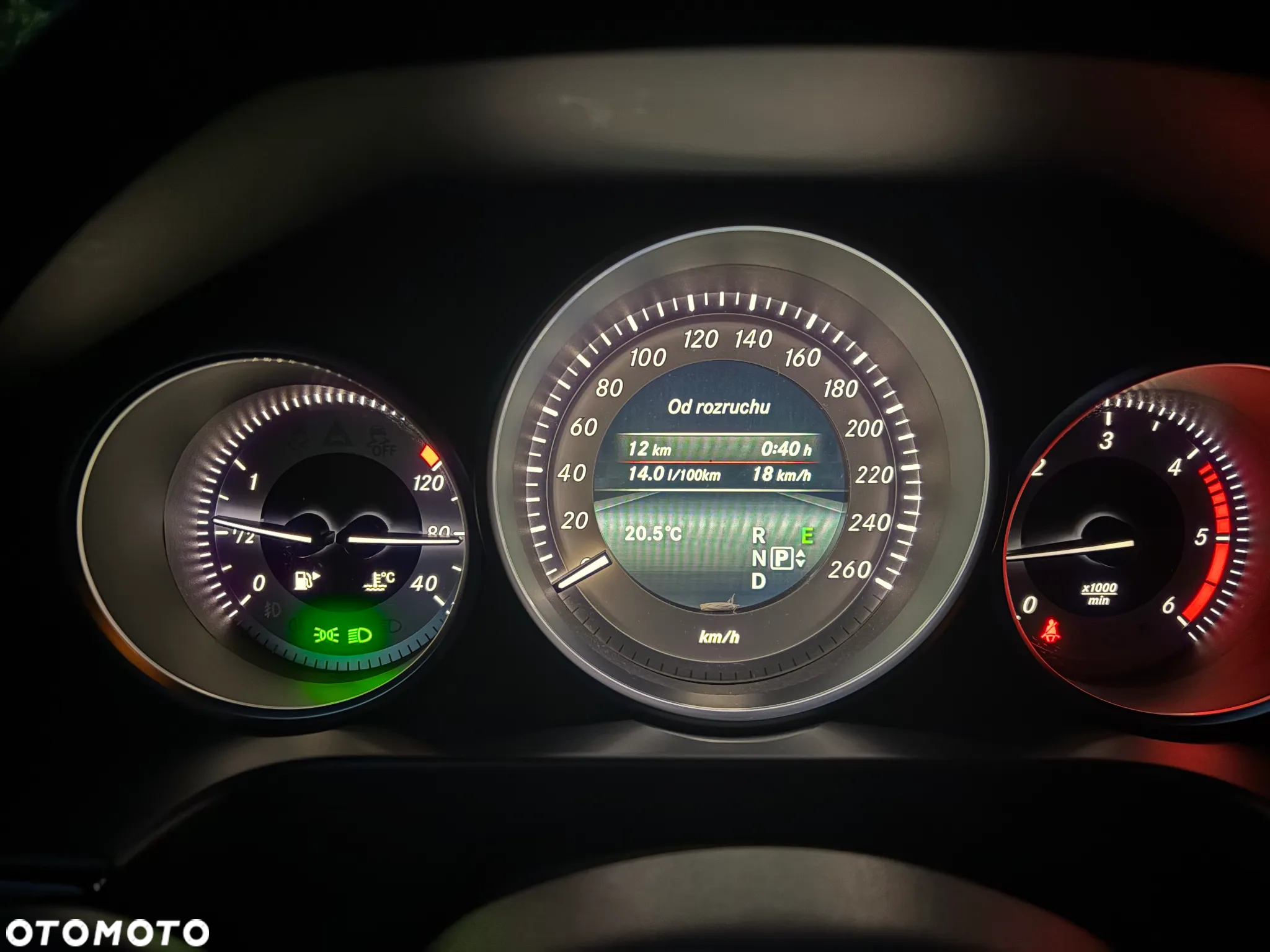 Mercedes-Benz Klasa E 220 BlueTEC 4-Matic Avantgarde - 35