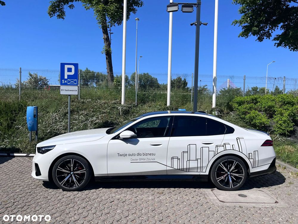 BMW Seria 5 520d xDrive mHEV - 3
