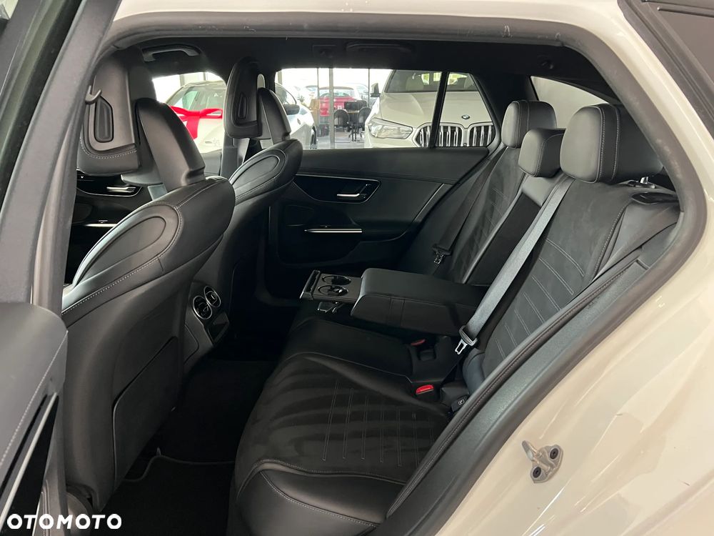 Mercedes-Benz Klasa C 220 d 9G-TRONIC - 37