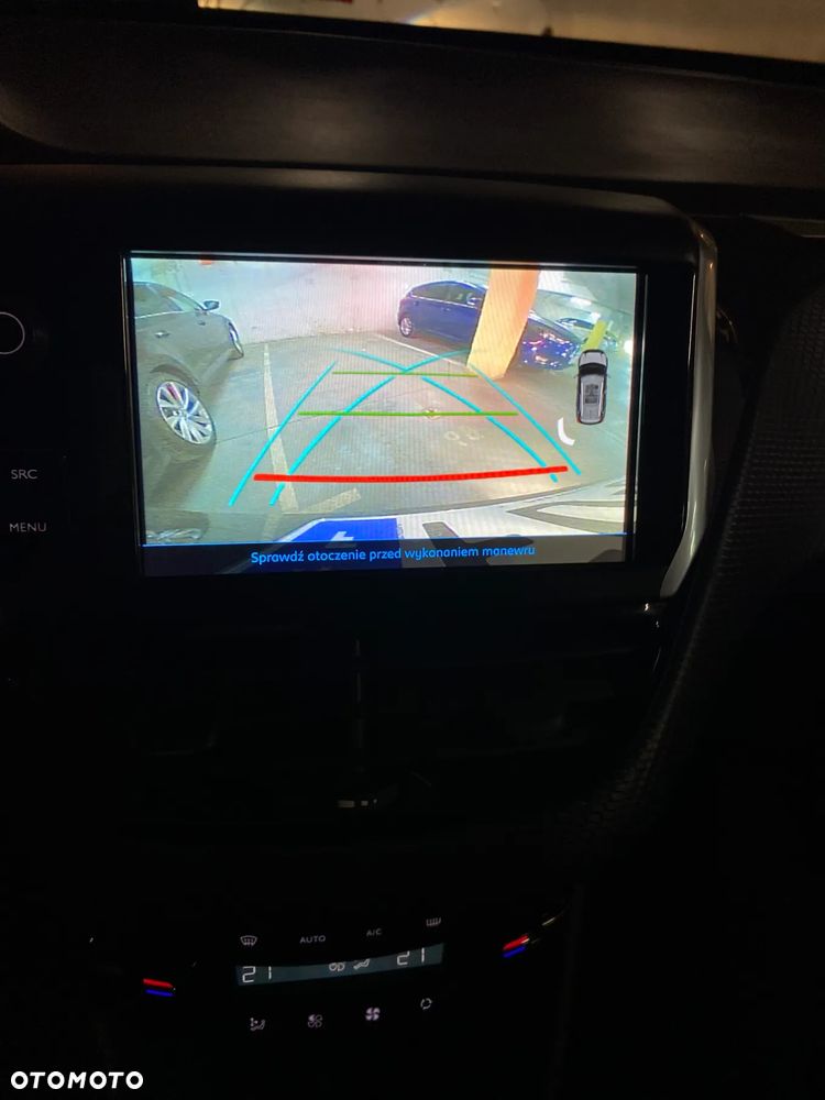 Peugeot 2008 1.2 Pure Tech Allure S&S EAT6 - 37
