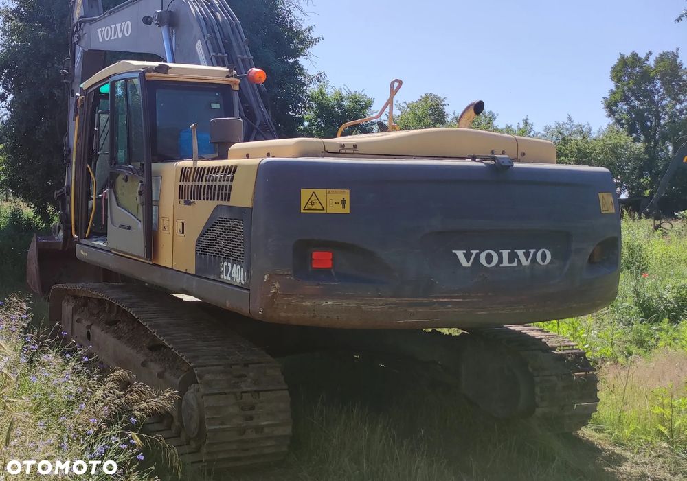 Volvo EC240CL - 6
