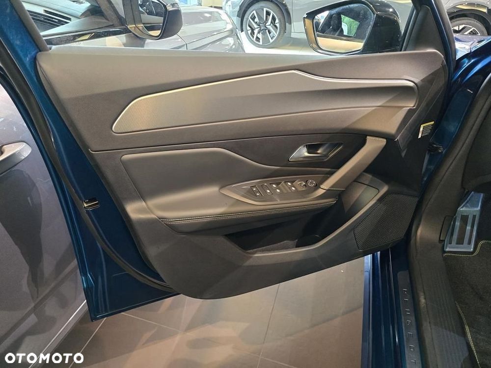 Peugeot 308 1.2 mHEV GT S&S e-DCS6 - 8