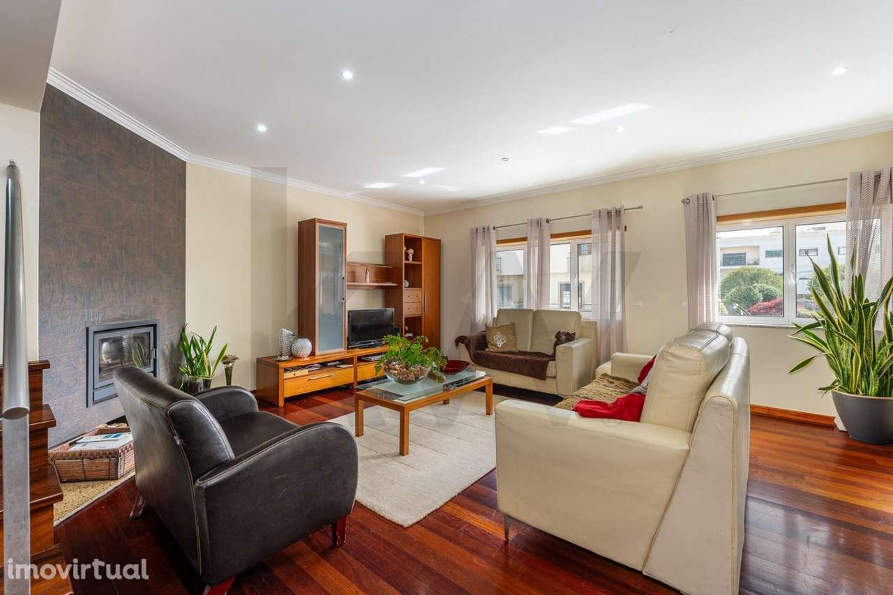 Moradia T4 em banda com terraço e garagem em Vila Praia de Âncora, Cam - Grande imagem: 5/48