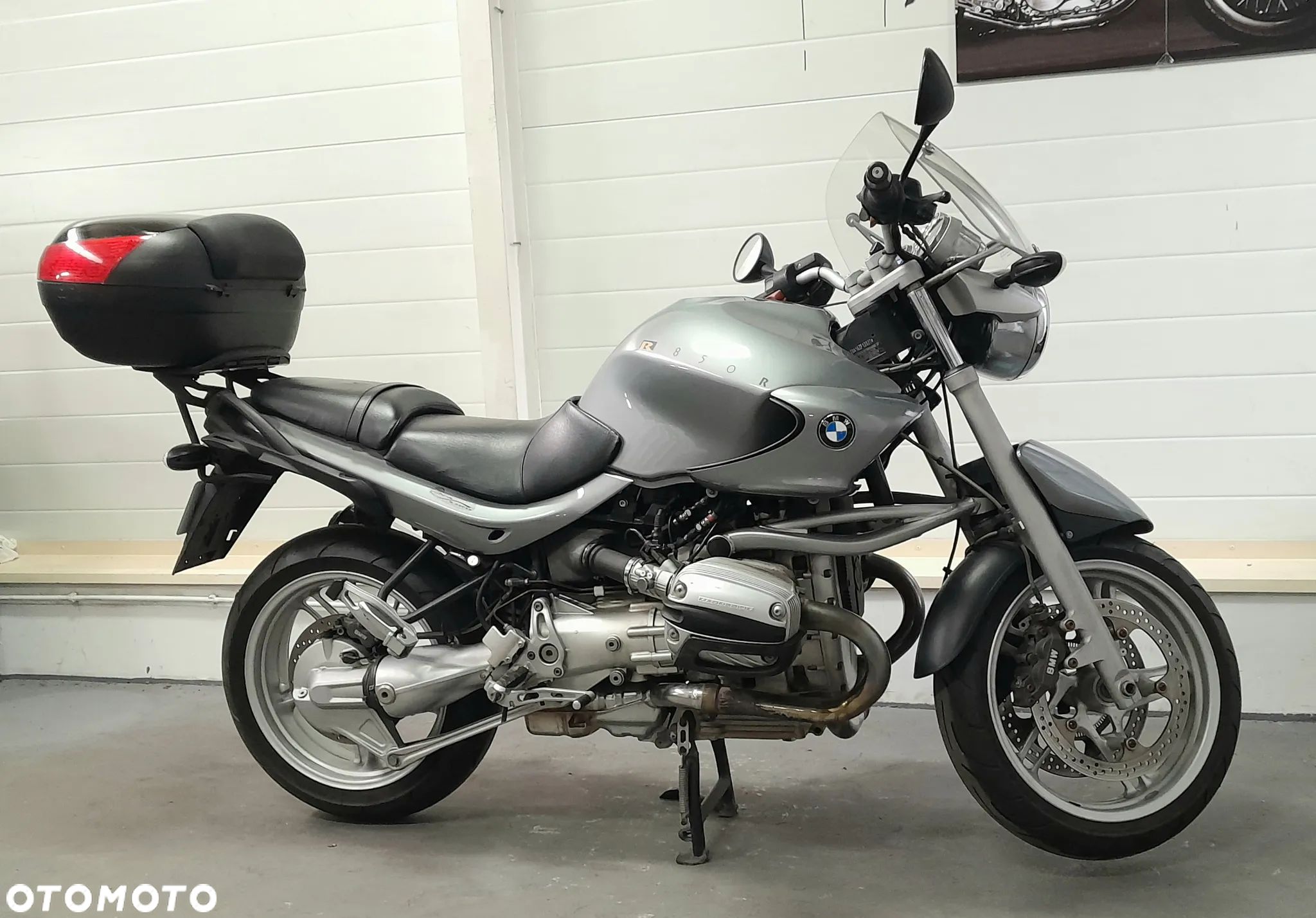 BMW R - 1
