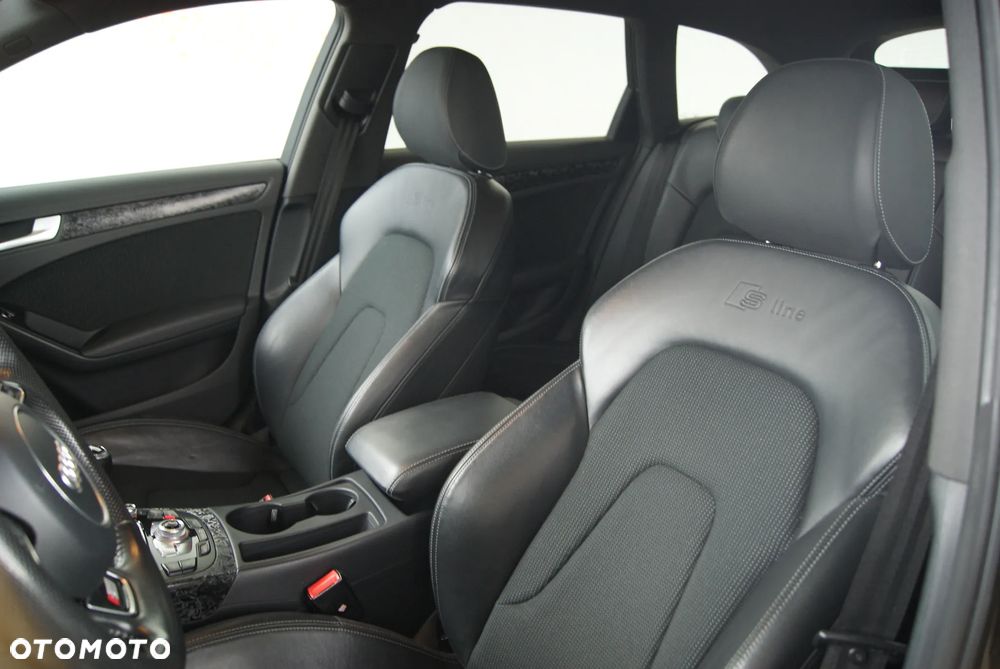 Audi A4 Avant 2.0 TDI DPF clean diesel quattro S line Sportpaket - 15