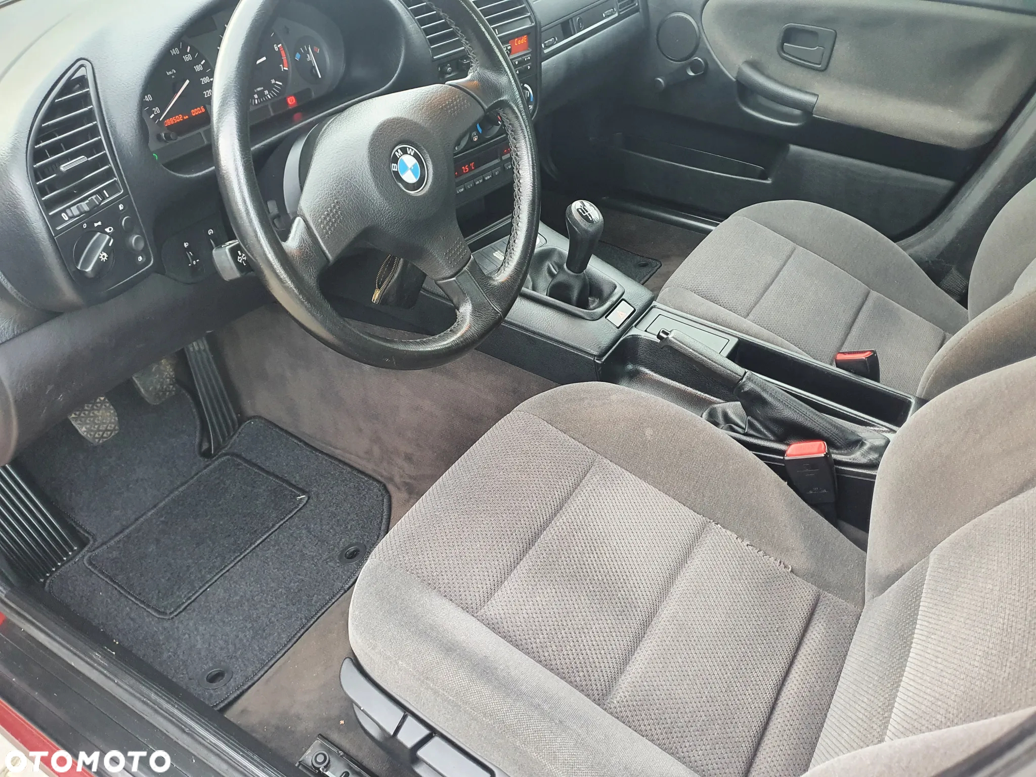 BMW Seria 3 318i - 20
