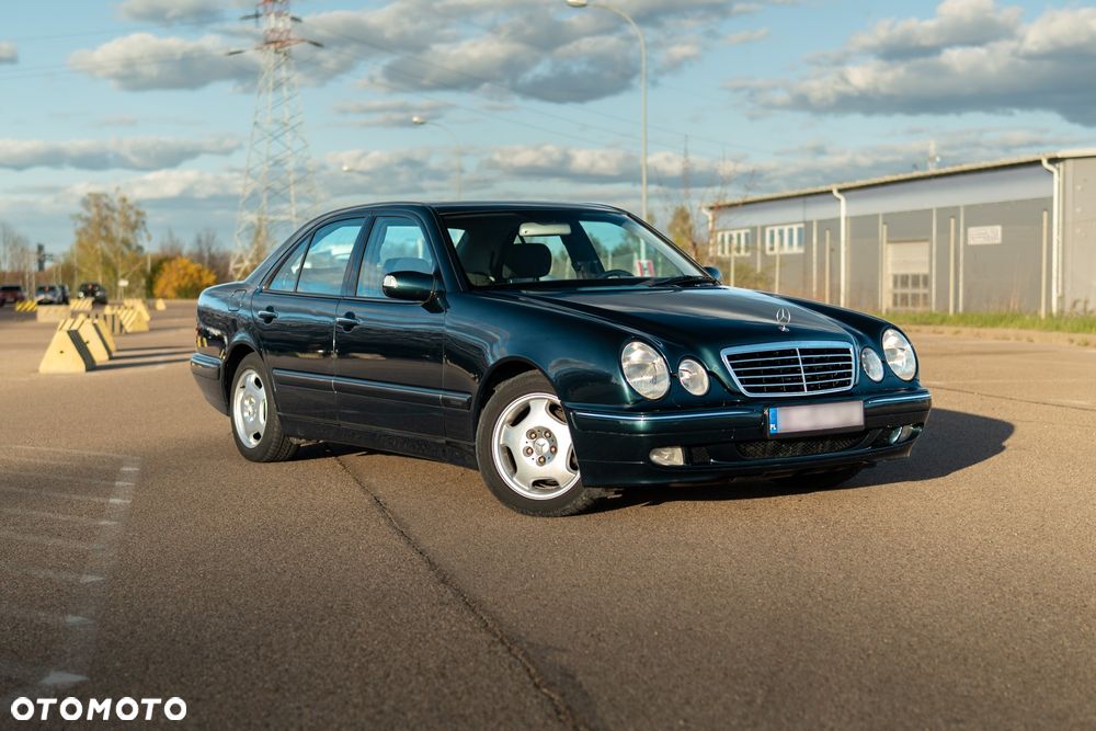 Mercedes-Benz Klasa E - 1
