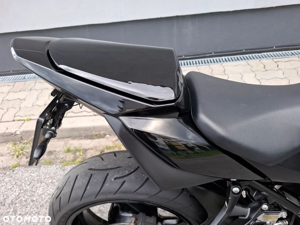 Suzuki GSR - 20