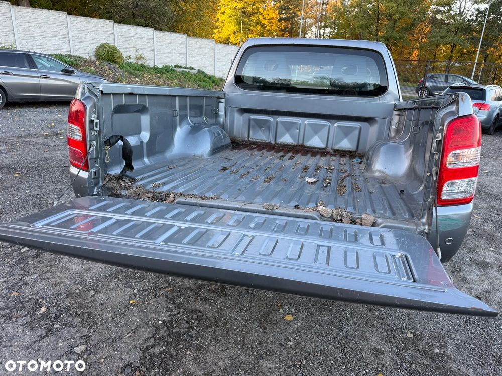 Mitsubishi L200 - 9
