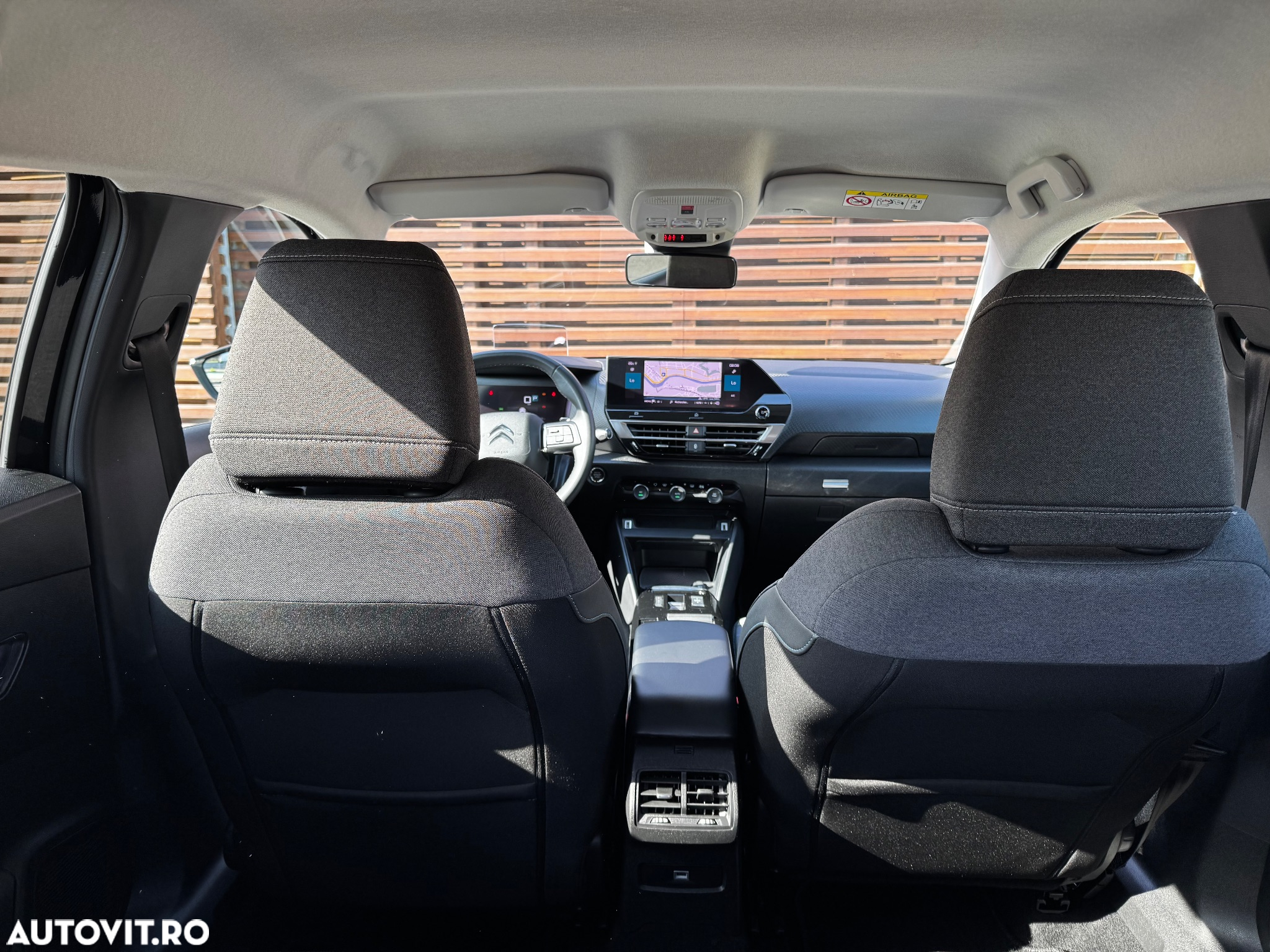 Citroën C4 1.2 PureTech S&S EAT8 Shine - 17