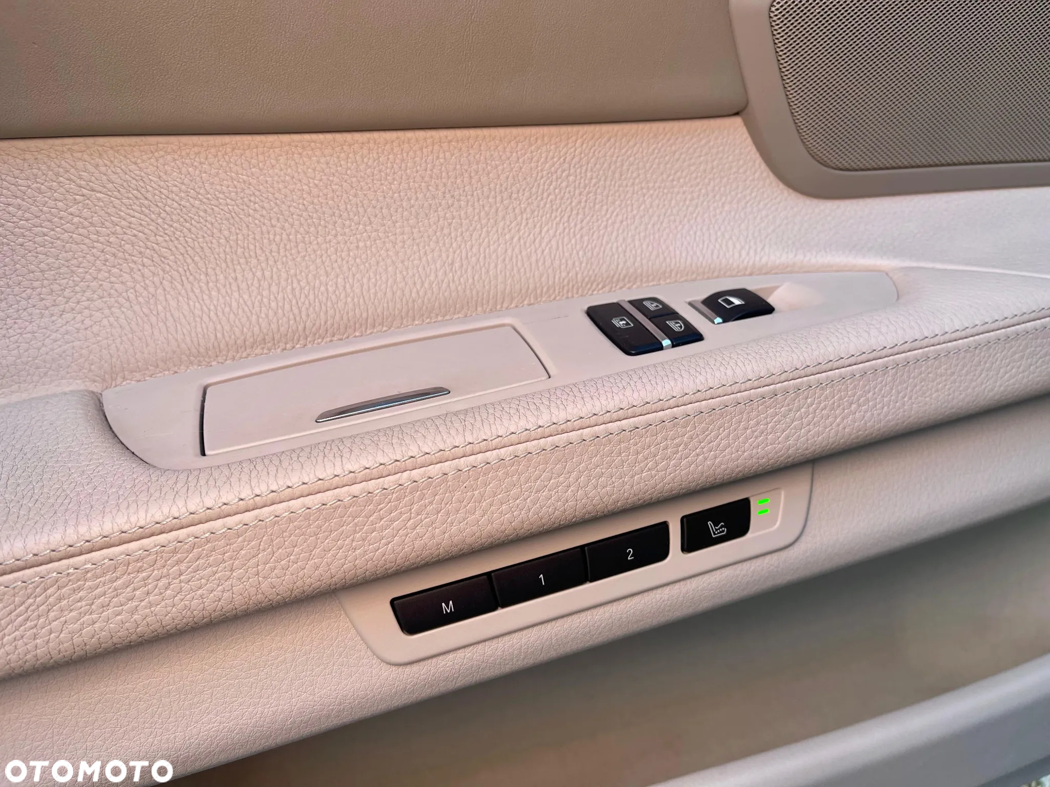 BMW Seria 7 750Li - 24