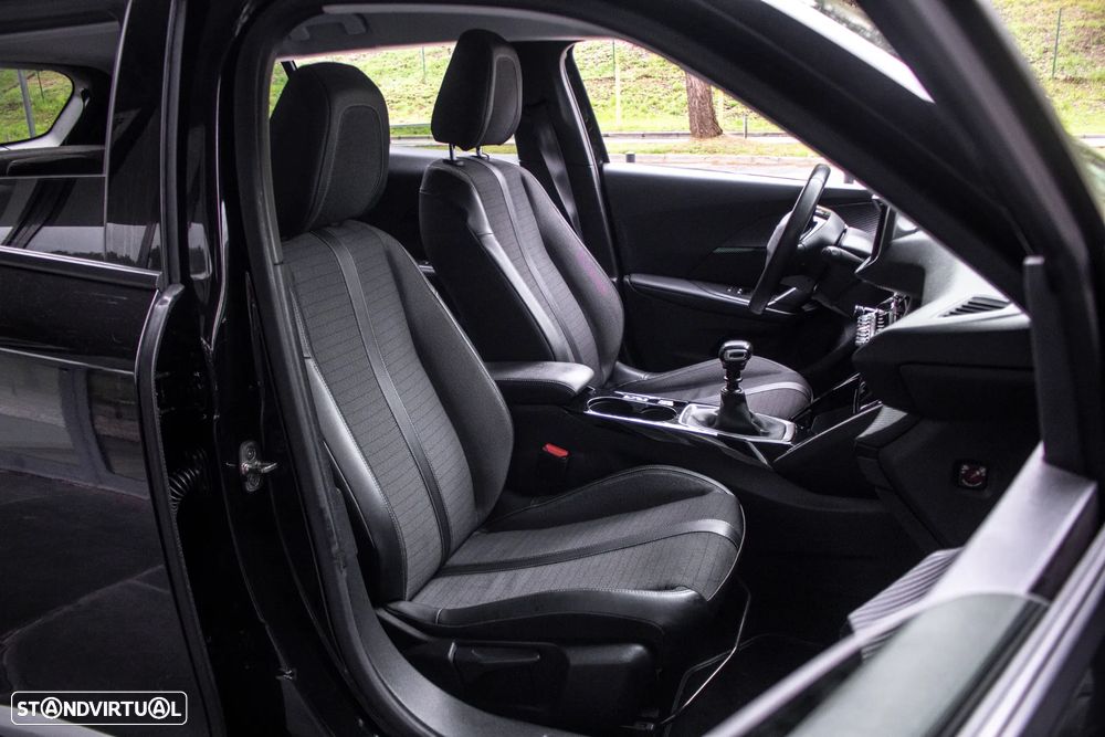 Peugeot 2008 1.2 PureTech Allure - 24