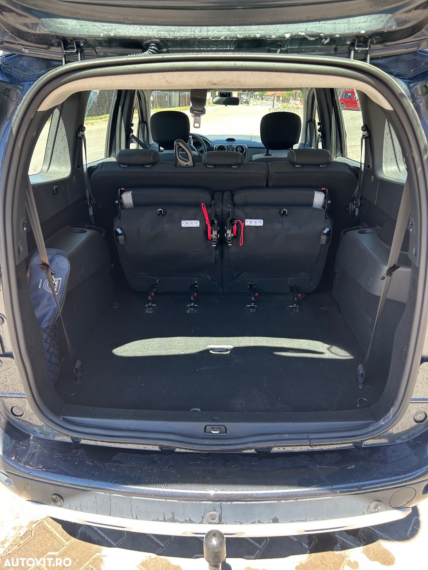 Dacia Lodgy TCe 130 GPF Stepway - 11