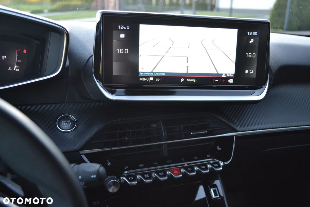 Peugeot 2008 1.2 PureTech Allure Pack S&S EAT8 - 24