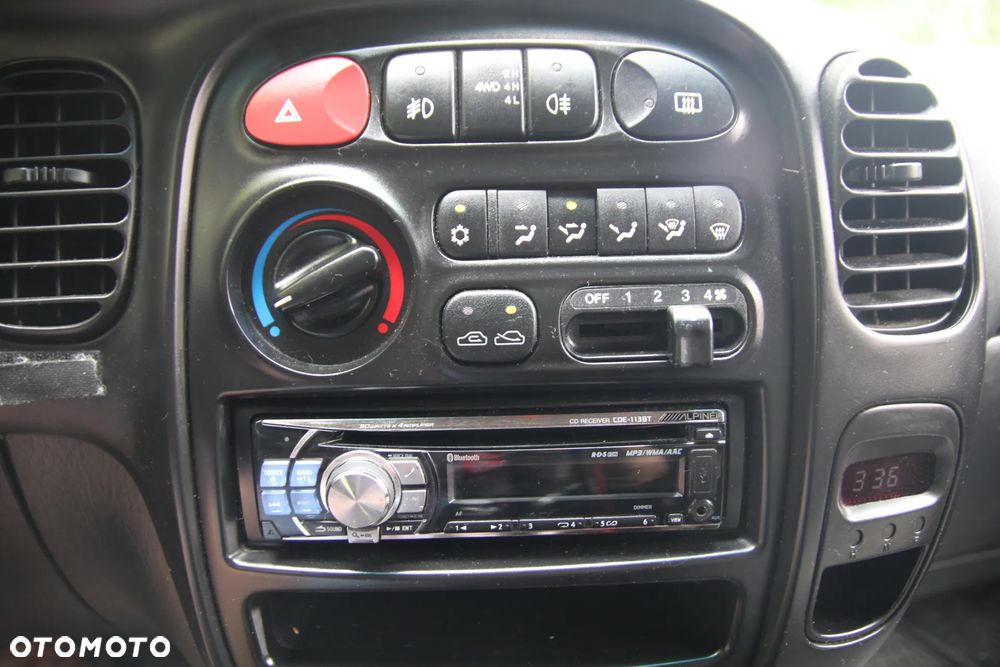 Hyundai H-1 Starex - 11