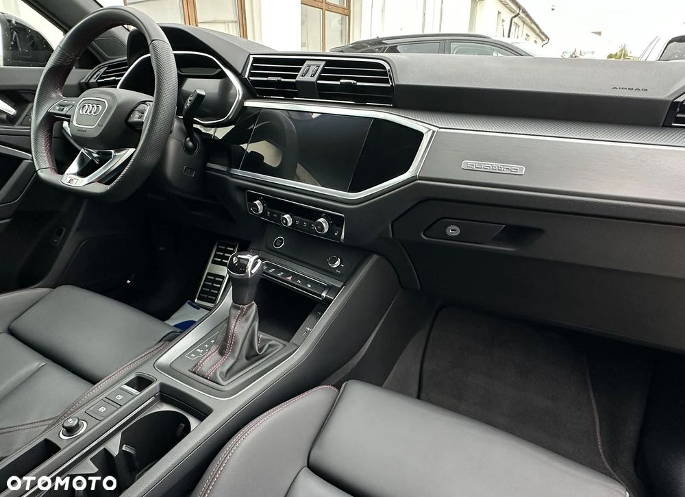 Audi Q3 Sportback 45 TFSI Quattro S-Line S tronic - 24